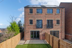 Photo 9- click for photo gallery